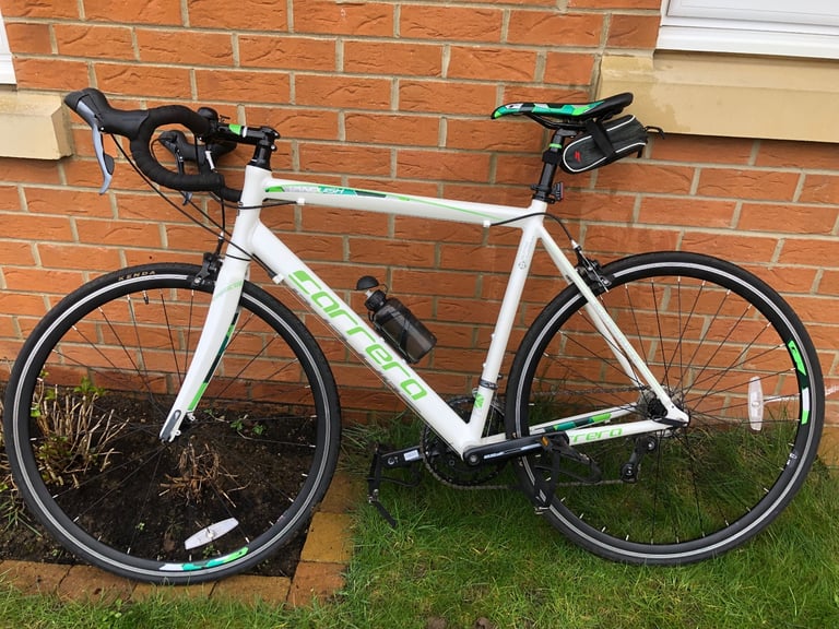 Carrera vanquish road bike Like NEW 700c white hybrid men’s man’s  bike large frame racing bike