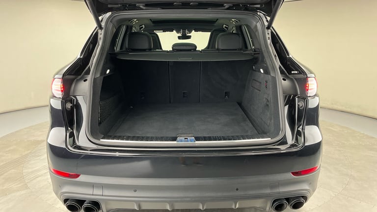 2022 Porsche Cayenne 3.0T V6 Platinum Edition TiptronicS 4WD Euro 6 (s/s) 5dr SUV Petrol Automatic