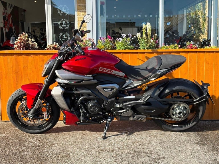 DUCATI XDIAVEL V4