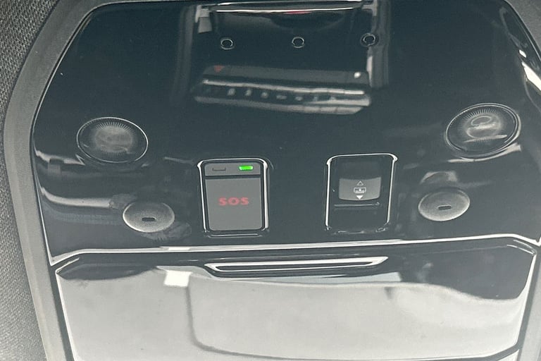 2023 Renault Austral E-Tech FHEV Iconic Esprit Alpine 5dr Auto 4C Estate Hybrid Automatic