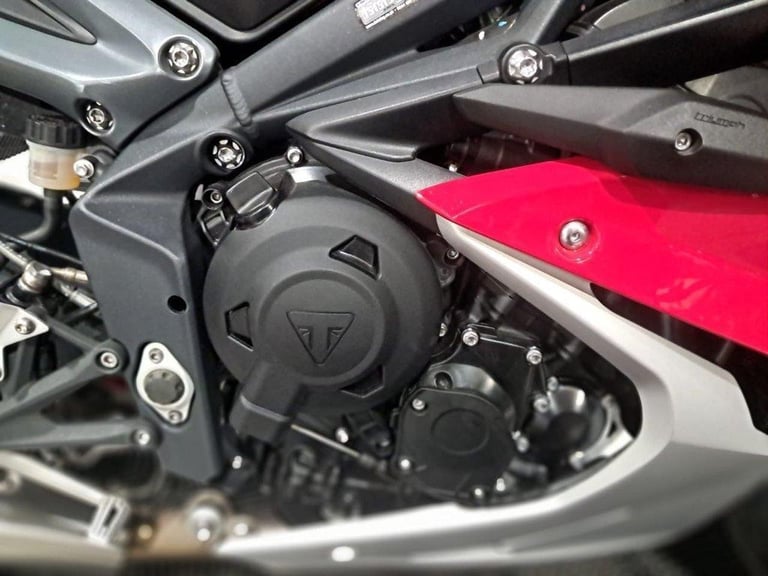 2018 67 TRIUMPH DAYTONA 675 FINANCE SPECIALISTS APPLY NOW