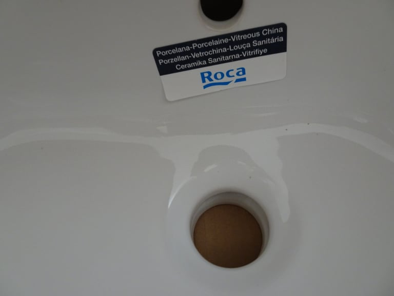 Roca Mini 1 Door Vanity Unit & Basin 450mm - Gloss White -  BRAND NEW still in BOX