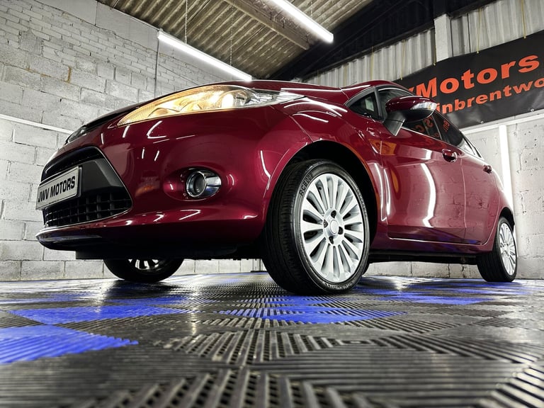 2011 Ford Fiesta 1.6 Titanium Hatchback 5dr Petrol Manual (134 g/km  118 bhp)