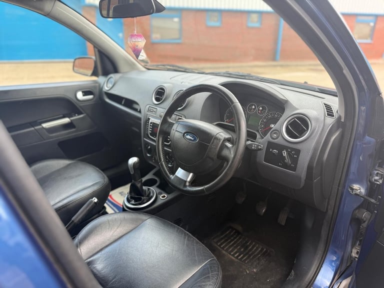 2009 Ford Fusion 1.6 Plus 5dr HATCHBACK Petrol Manual