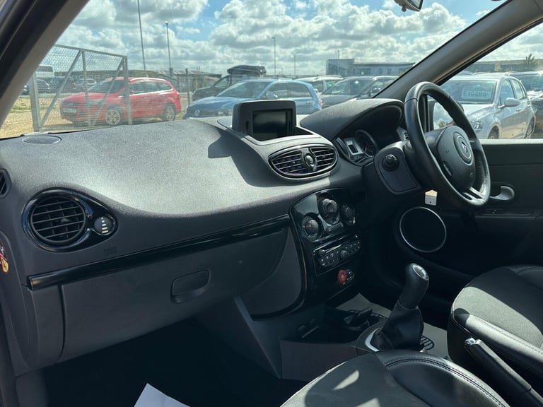 2012 Renault Clio 1.2 Dynamique TomTom Euro 5 3dr HATCHBACK Petrol Manual
