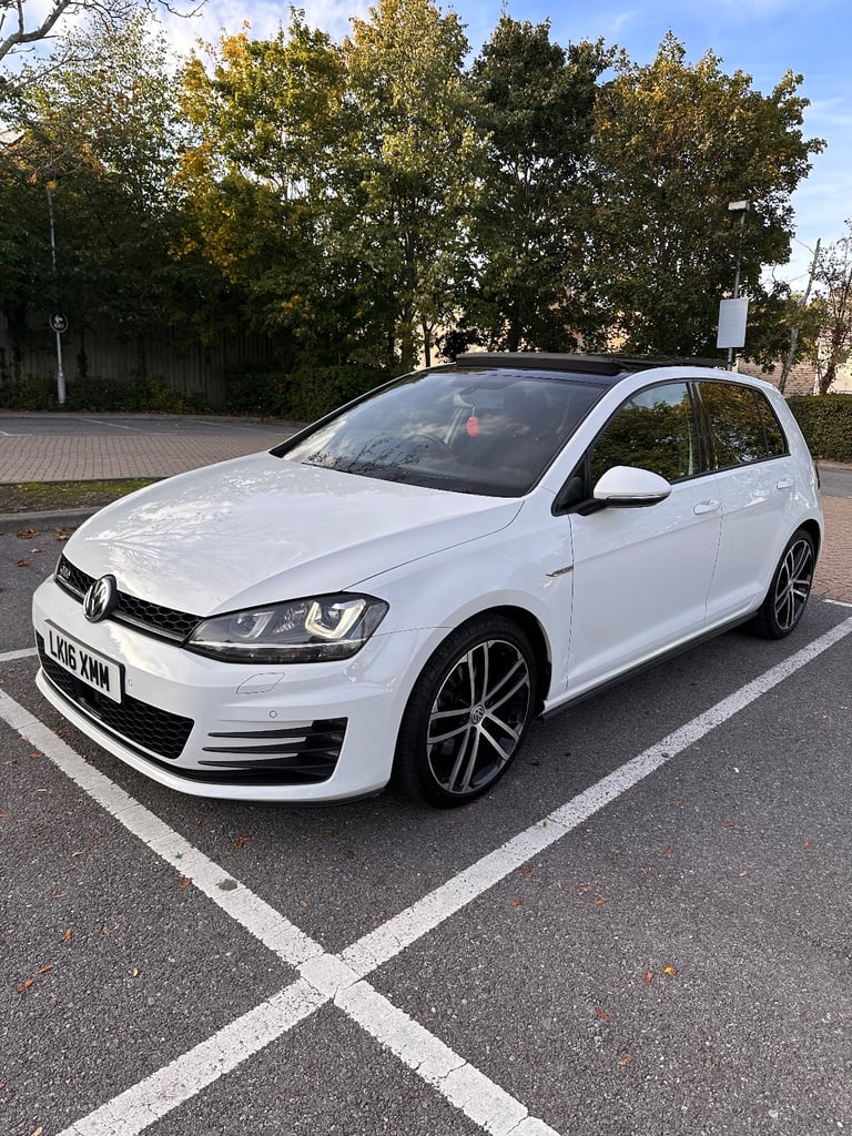 Volkswagen, GOLF, Hatchback, 2016, Semi-Auto, 1968 (cc), 5 doors