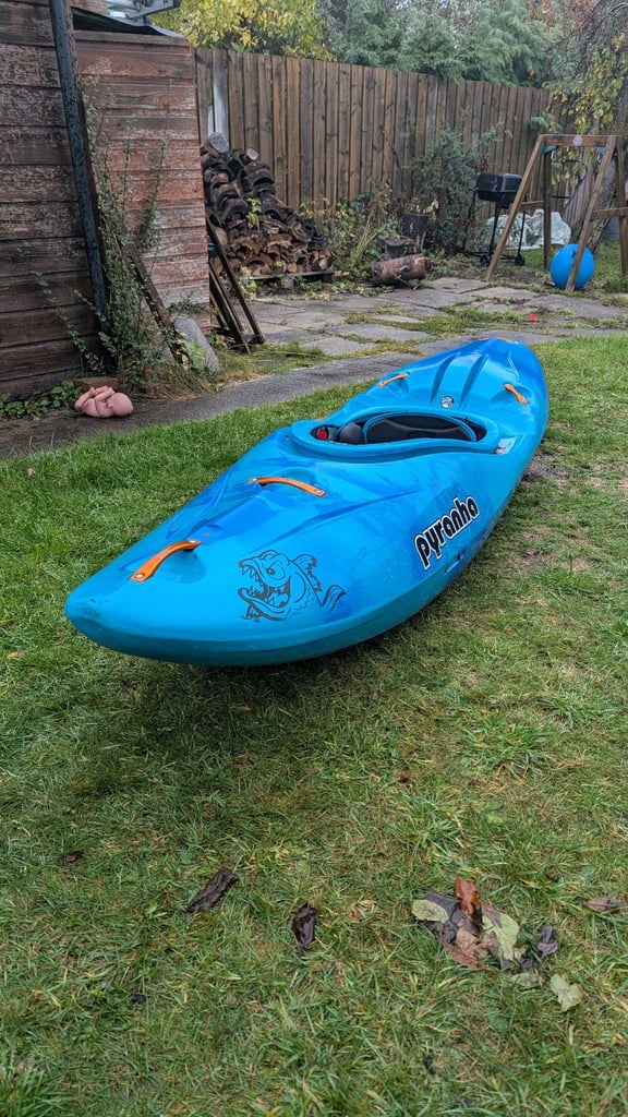 image for Pyrahna Machno Medium Kayak
