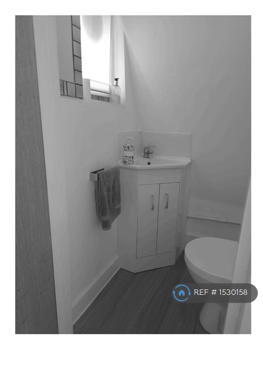 1 bedroom flat in Finborough Road, London, SW10 (1 bed) (#1530158)