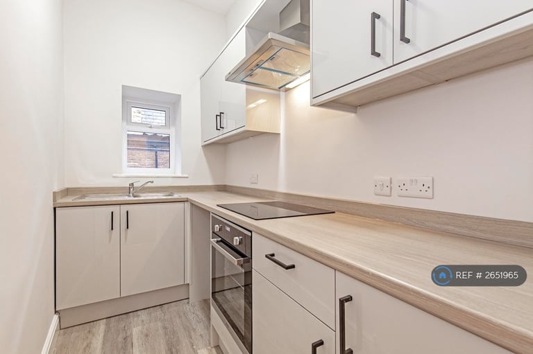 Studio flat in Agden Road, Sheffield, S7 (#2651965)