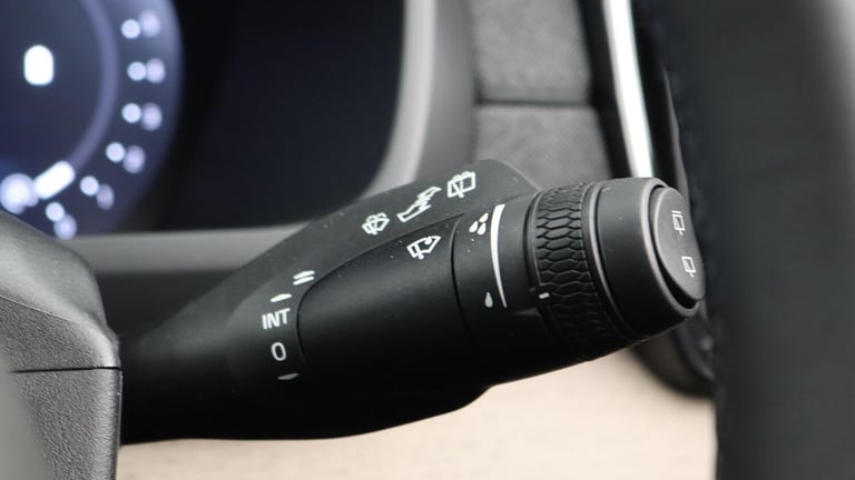  Volvo XC90 B5 (P) AWD Plus Dark (Sunroof, Harman Kardon, 360 Camera) Petrol/Electric Hybrid Auto...