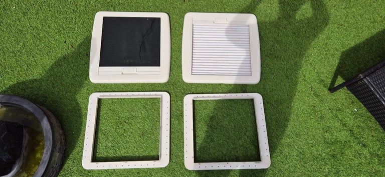 Dometic or Heki 400x400mm rooflight inner frame blind with flyscreen.