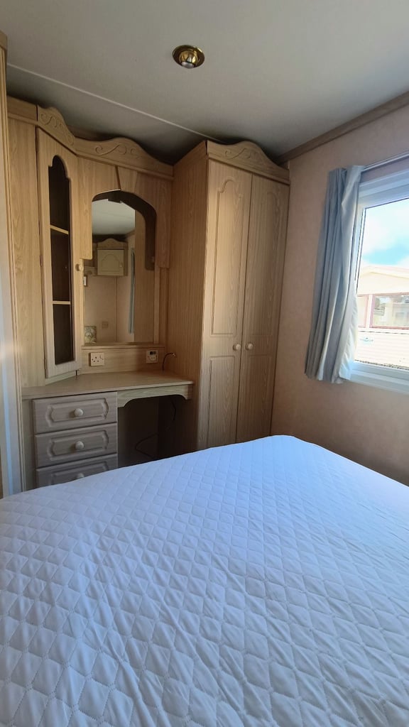 **Static caravan to rent long term**