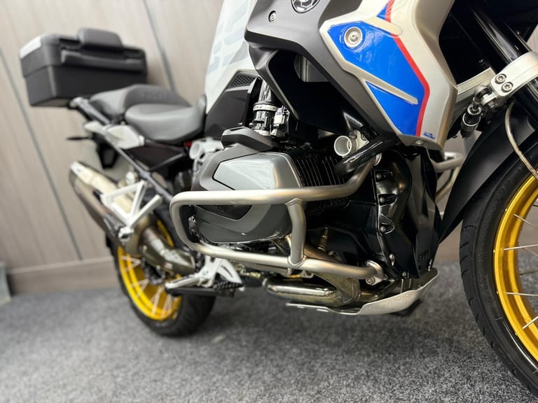 2020 20 BMW R1250GS Rallye - AKROPOVIC - Recent Service @ BMW Main Dealers
