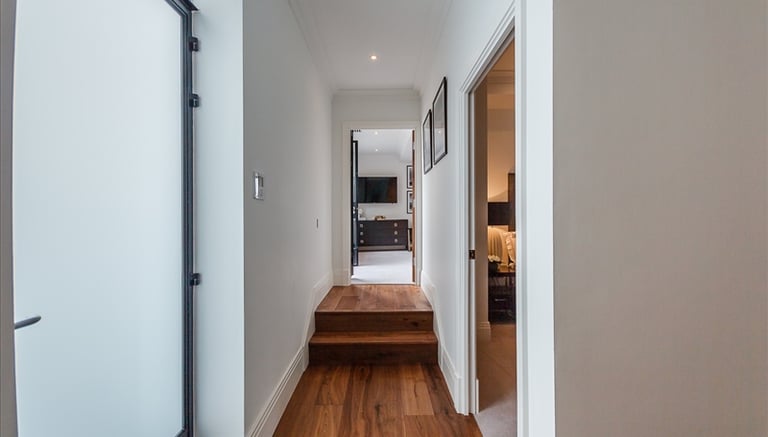 SELECTION OF LUXURY 1,2 AND 3 BEDROOM FLATS PALACE WHARF HAMMERSMITH W6