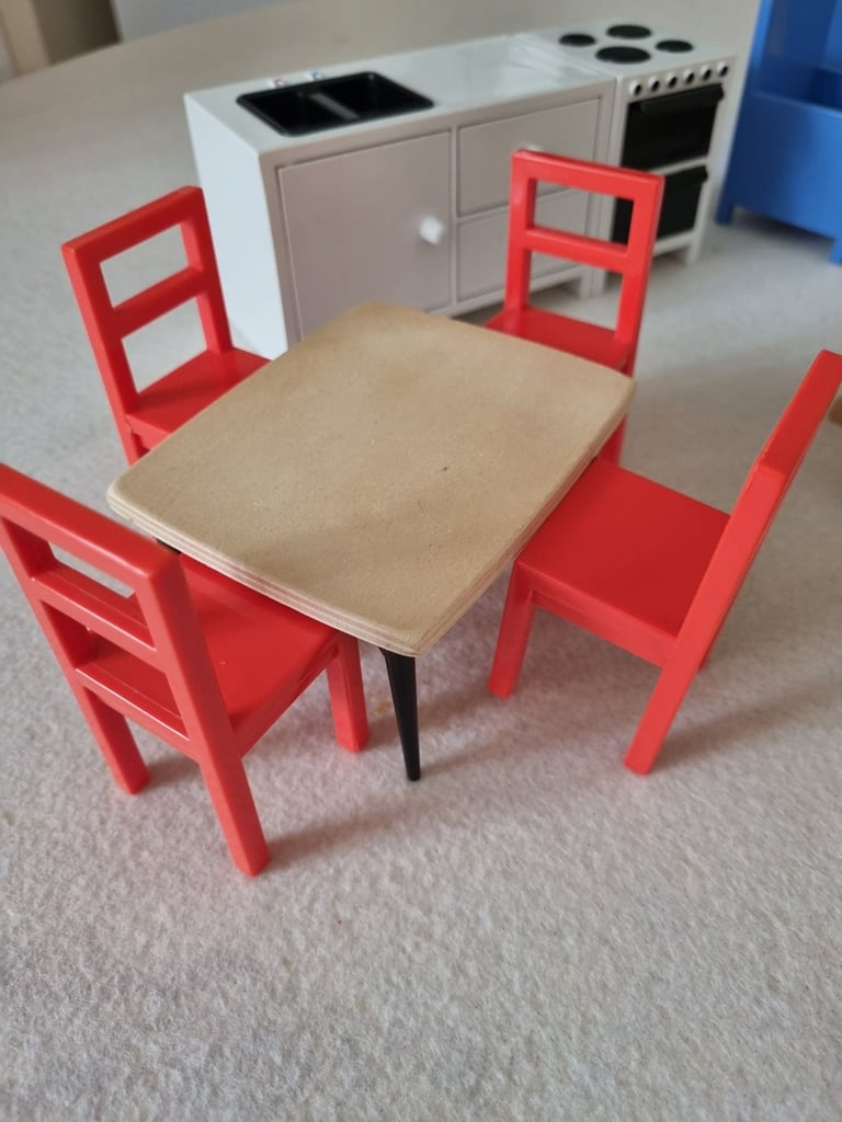 Dolls house furniture. 