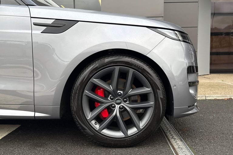 2023 Land Rover Range Rover Sport 3.0 D300 MHEV Dynamic SE SUV 5dr Diesel Auto 4WD Euro 6 (s/s) (...