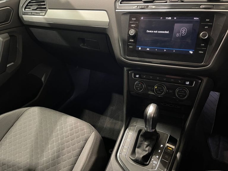 2018 Volkswagen Tiguan 2.0 TDI SE Navigation SUV 5dr Diesel DSG Euro 6 (s/s) (150 ps) ESTATE Dies...