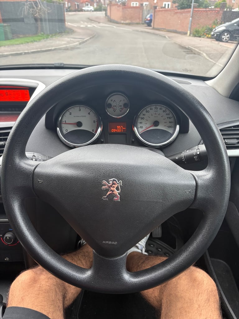Peugeot, 207, Hatchback, 2010, Manual, 1398 (cc), 5 doors