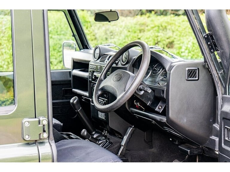 2007 Land Rover Defender 110 County Double Cab Diesel Manual