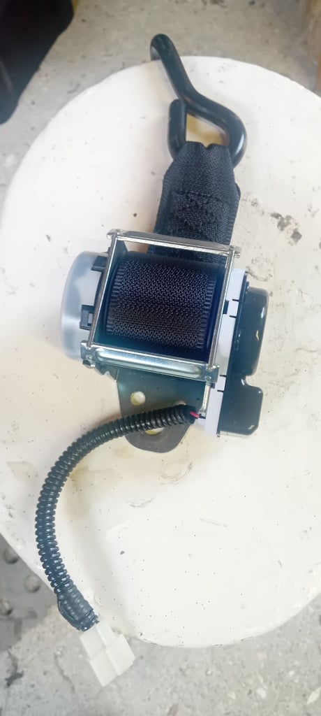 WAV parts, Q'Straint