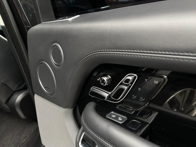 2020 Land Rover Range Rover 3.0 SD V6 Autobiography SUV 5dr Diesel Auto 4WD Euro 6 (s/s) (275 ps)...