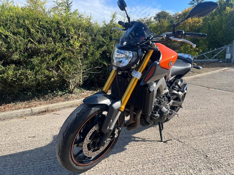 2015 15 YAMAHA MT-09 NAKED MT09 900 TRIPLE 12k MILES MT 09 900