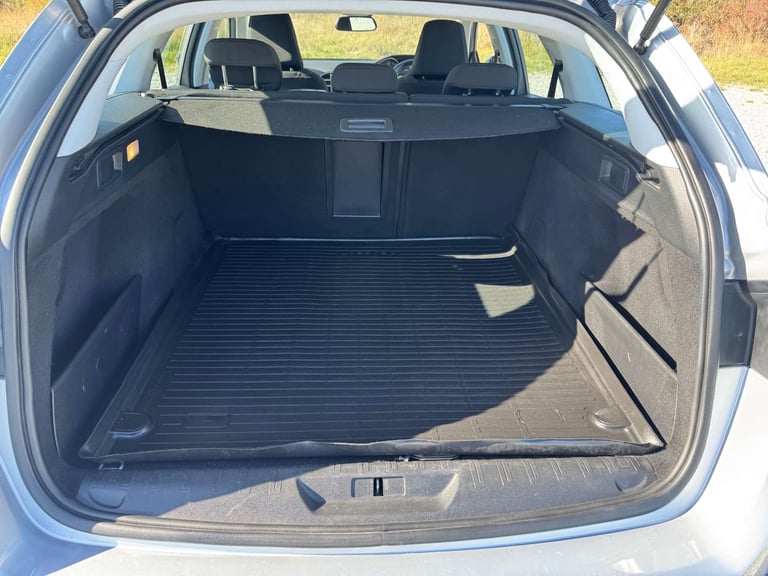 2016 Peugeot 308 1.6 308 Allure SW HDi Blue S/S 5dr Estate Diesel Manual