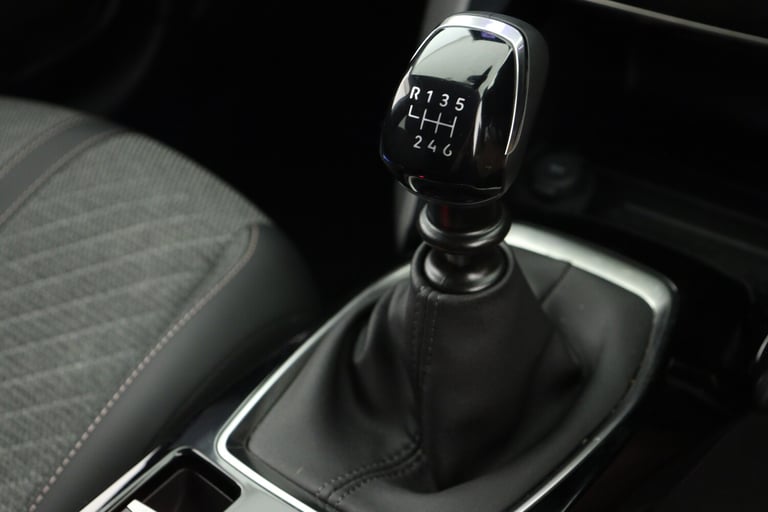 2024 Peugeot 208 1.2 PureTech 100 Allure 5dr Hatchback Petrol Manual