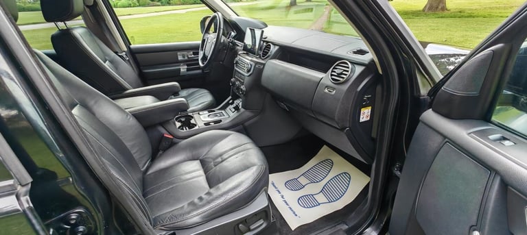 2015 LHD DISCOVERY 4, 3.0 TDV6 HSE, 7 SEATER. LEFT HAND DRIVE.