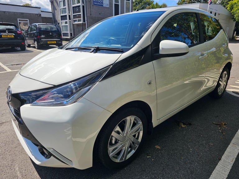TOYOTA AYGO 1.0 VVT-i x-pression 2015