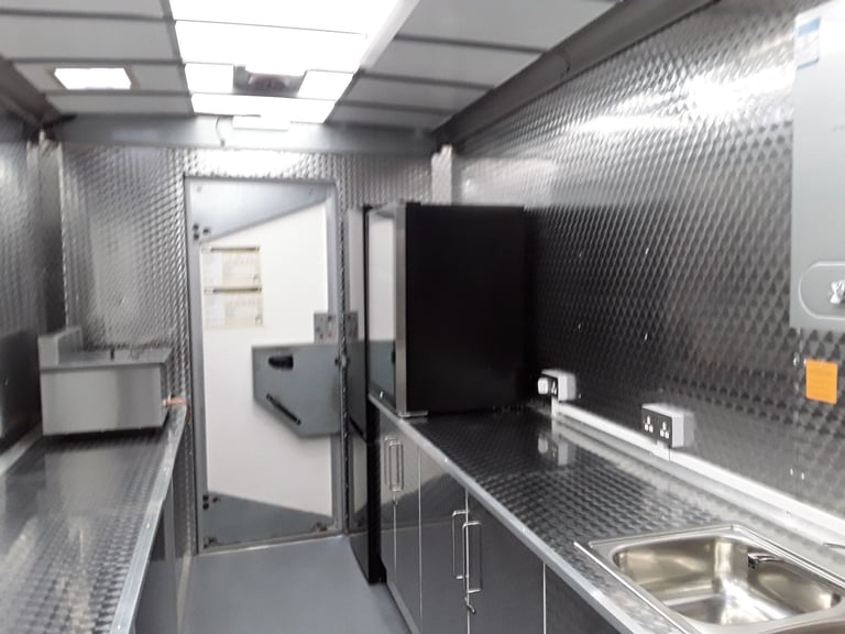 Mobile catering van 