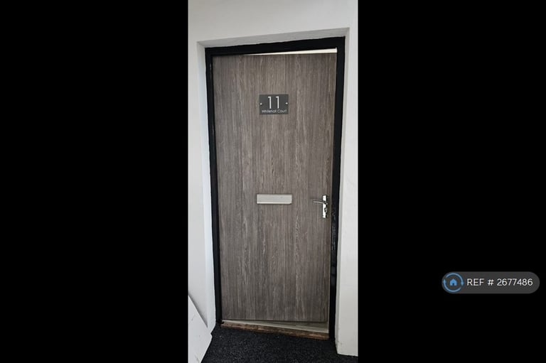 1 bedroom flat in Whitehall Court, Retford, DN22 (1 bed) (#2677486)