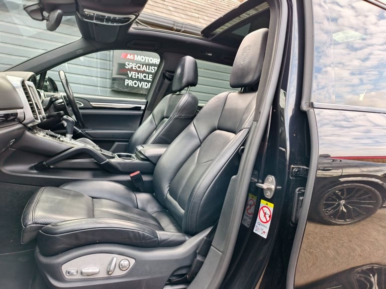 2017 Porsche Cayenne S Platinum Edition E-Hybrid 5dr Tiptronic S ESTATE PETROL/ELECTRIC Automatic
