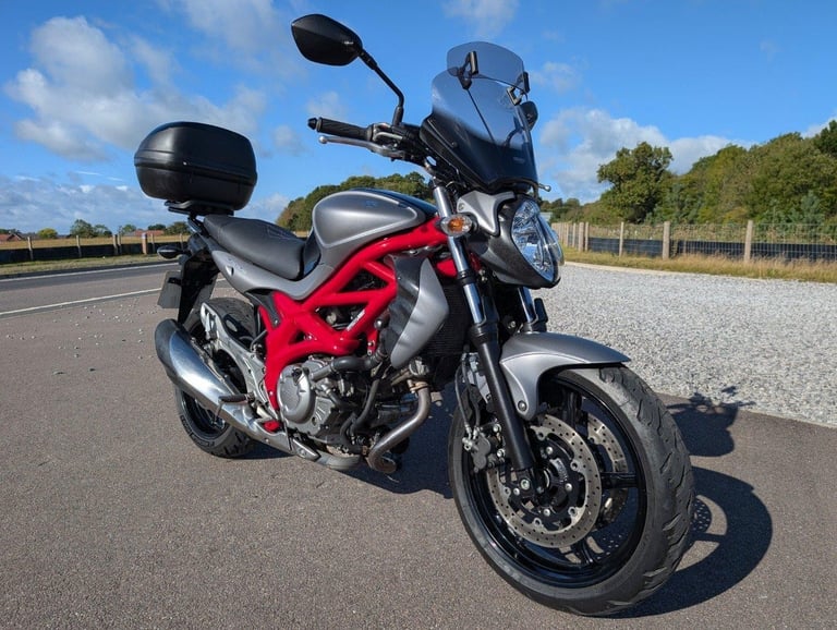 2015 SUZUKI GLADIUS 650