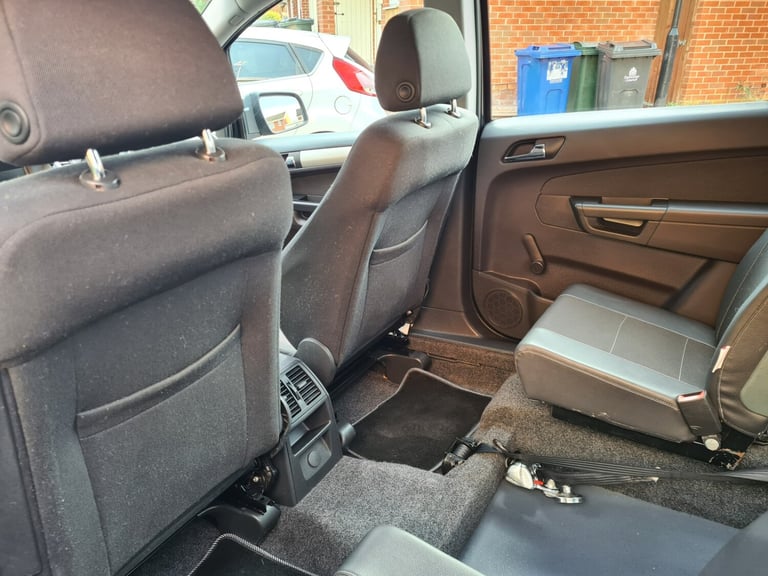2014 Vauxhall Zafira 1.8i Exclusiv 5dr MPV Petrol Manual