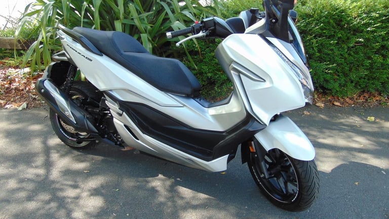 Honda NSS 300 A-K FORZA 2019 AUTOMATIC SCOOTER FSH FAST ECONMICAL ULEZ 