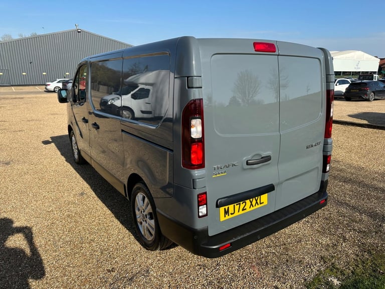 2022 Renault Trafic 2.0 dCi Blue 28 Sport SWB Euro 6 (s/s) 5dr PANEL VAN Diesel Manual