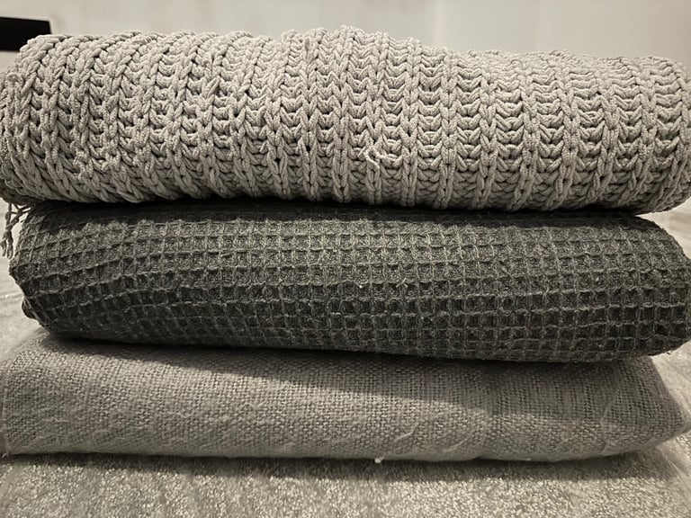 image for Grey blankets 