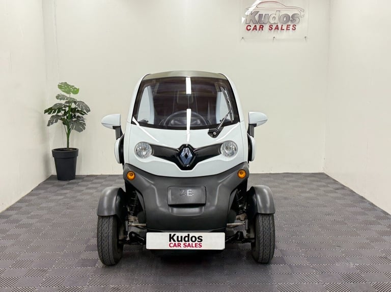 2012 Renault Twizy 13kW COLOUR 2dr Auto - LOW 14000 MILES **£20 ROAD TAX** SALOON Electric Automatic