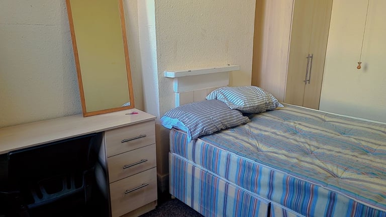 1 double furnished bedroom available 