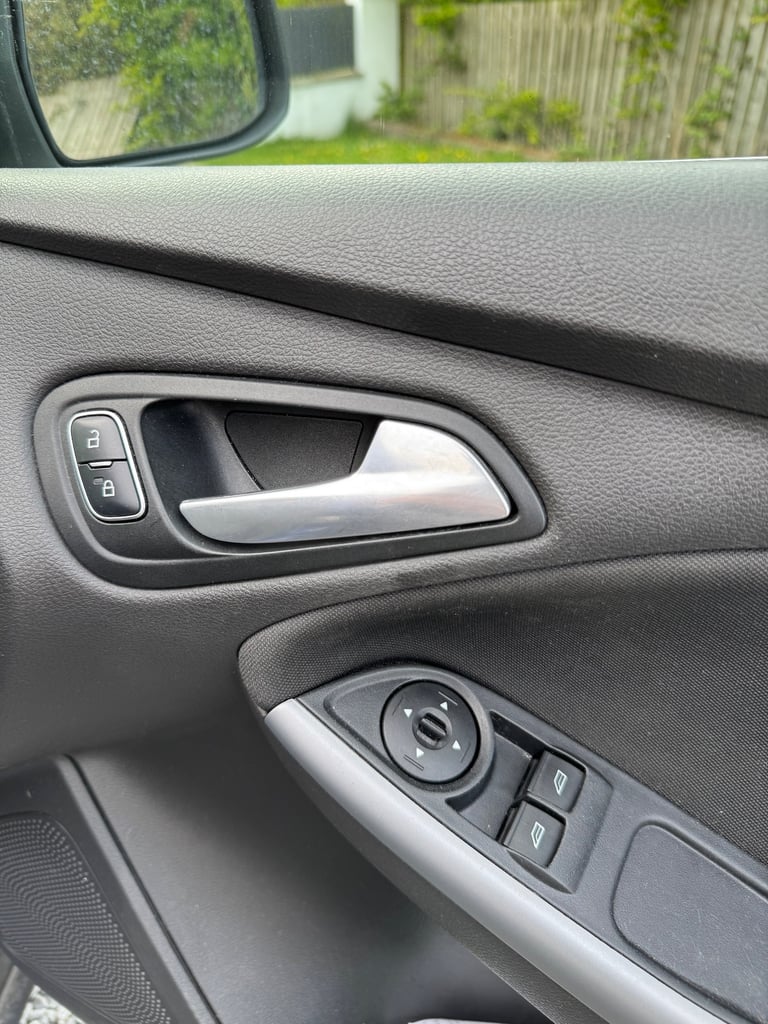 Ford, FOCUS, Hatchback, 2016, Manual, 999 (cc), 5 doors