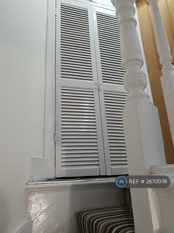 3 bedroom house in Goodall Road, London, E11 (3 bed) (#2670076)