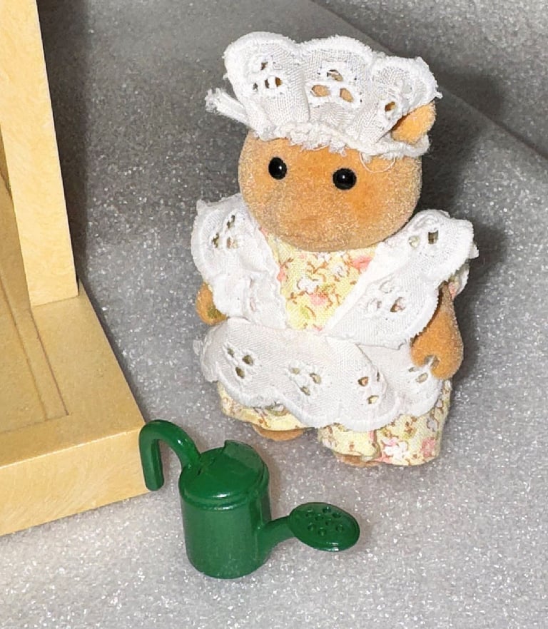 SYLVANIAN FAMILIES’ VINTAGE VILLAGE FLORIST FLOWER SHOP MAY BLOSSOM ..3180