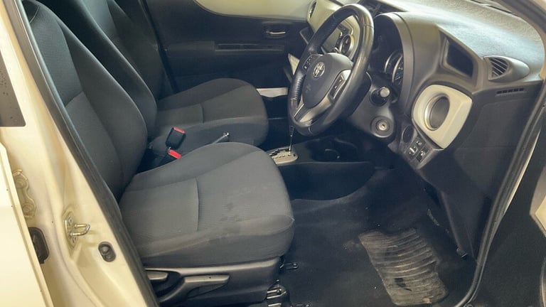 2013 Toyota Yaris 1.5 VVT-i Hybrid T4 5dr CVT HATCHBACK Petrol/Electric Hybrid Automatic