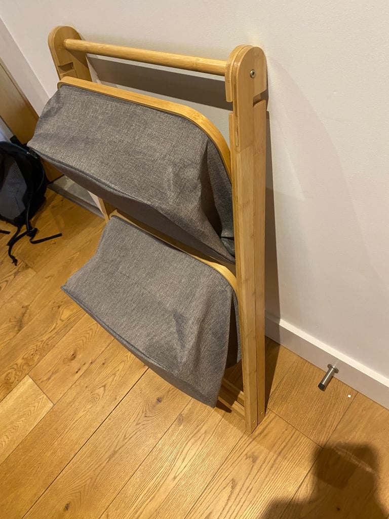 Collapsible wooden storage basket 