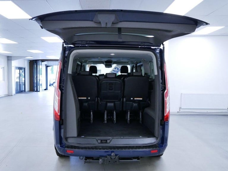 69 FORD TOURNEO CUSTOM 320 2.0 EBL 185 BHP L2 LONG TITANIUM X AUTO 8 SEATER