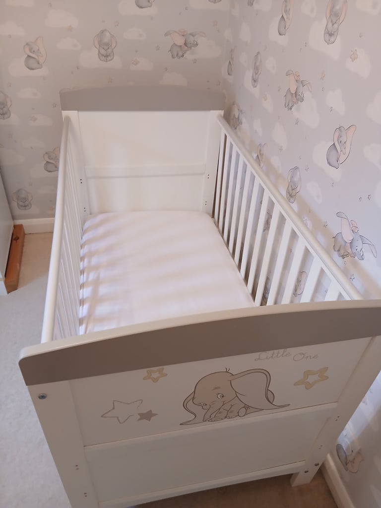 Amazing Cot-Bed for sale in very good condition - Dumbo the elephant Cot bed - 0 - 4 years old.