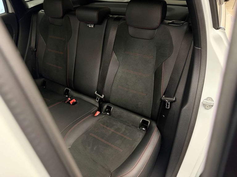 2020 Mercedes-Benz GLA 2.0 GLA 220 AMG Line Premium+ D 4Matic Auto 4WD 5dr SUV Diesel Automatic