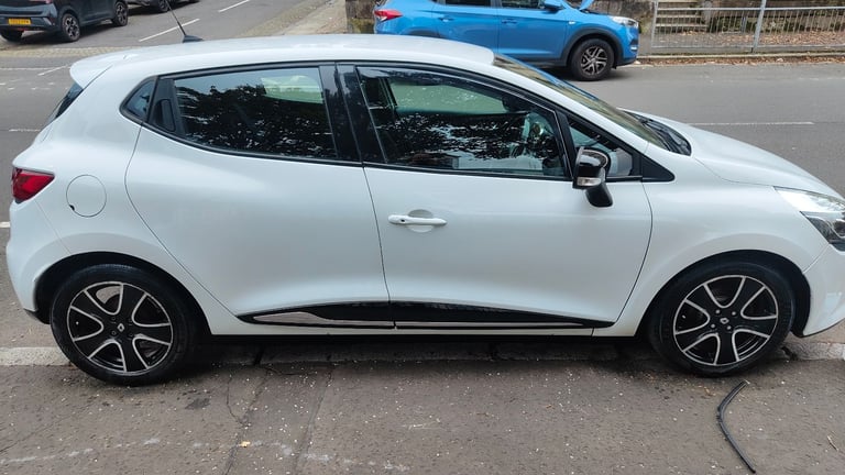 Renault, CLIO, Hatchback, 2013, Manual, 1461 (cc), 5 doors