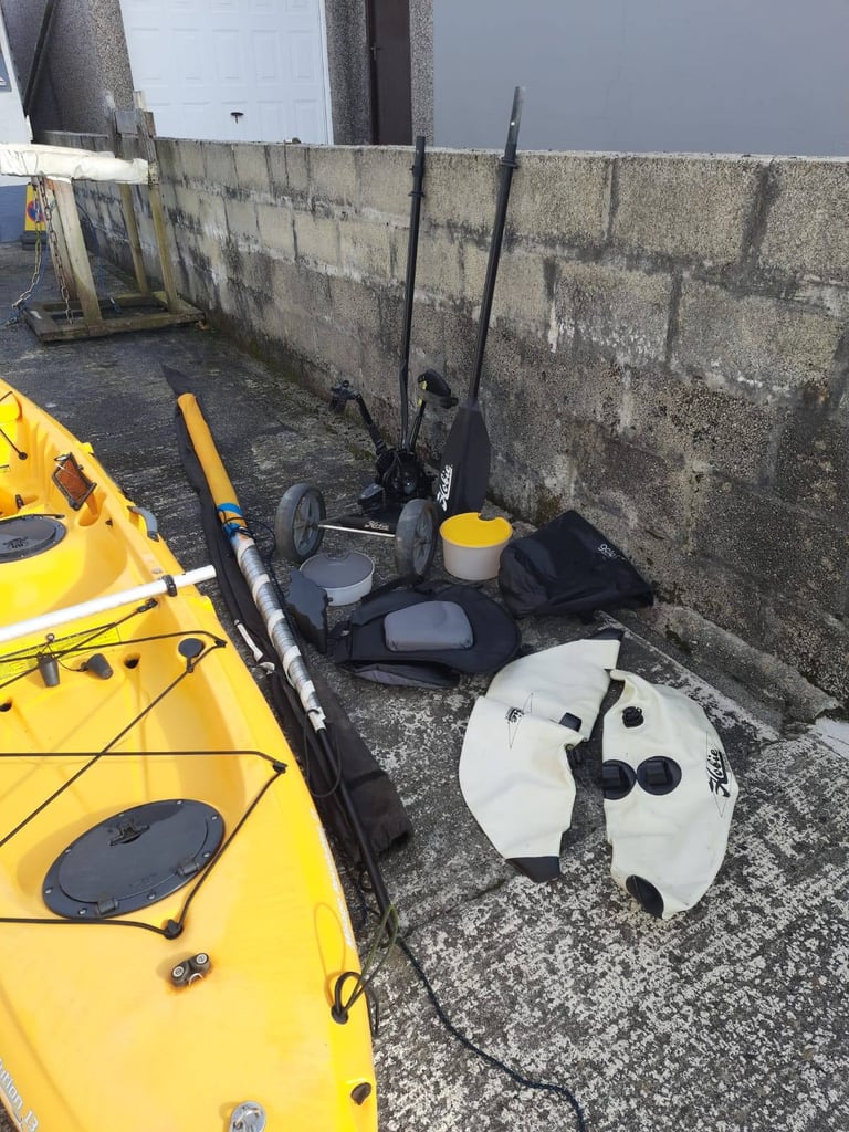  Hobie Revelution 13 kayak